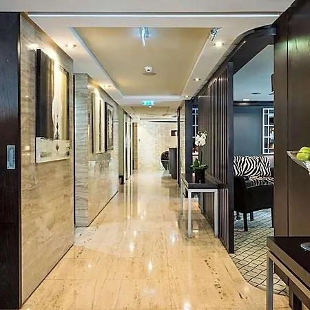 Ξενοδοχείο Hotel Lisboa 4*