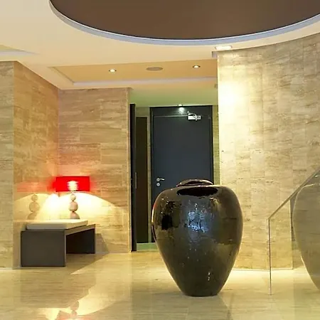 Ξενοδοχείο Hotel Lisboa 4*