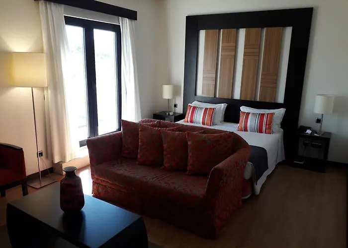 Hotel Lisboa Отель 4*